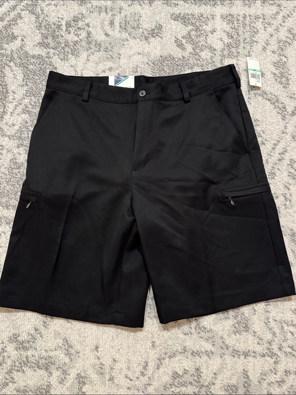 Izod Golf Men's Black Cargo Shorts with Zip Pockets